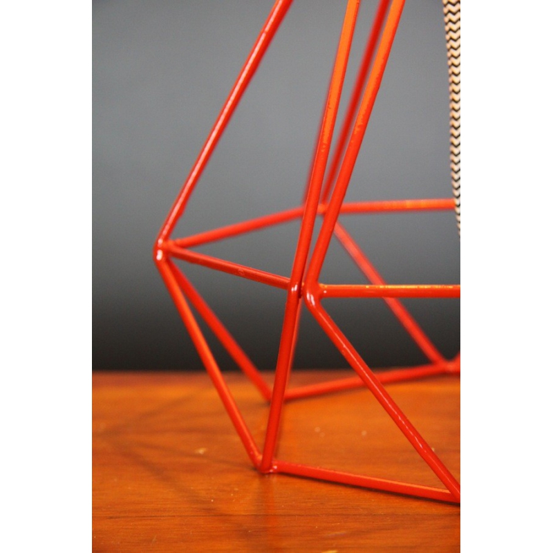 Empirical Style Table Light Red